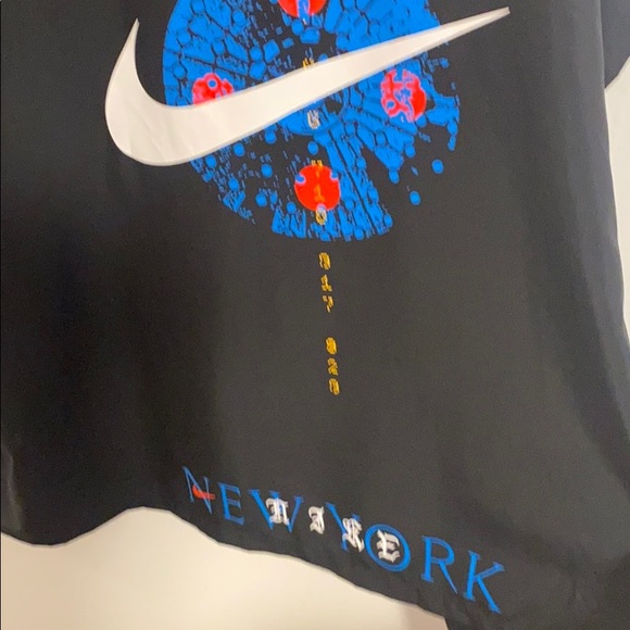 New York Water Repellent Hooded Running Poncho - Picture 14 of 16